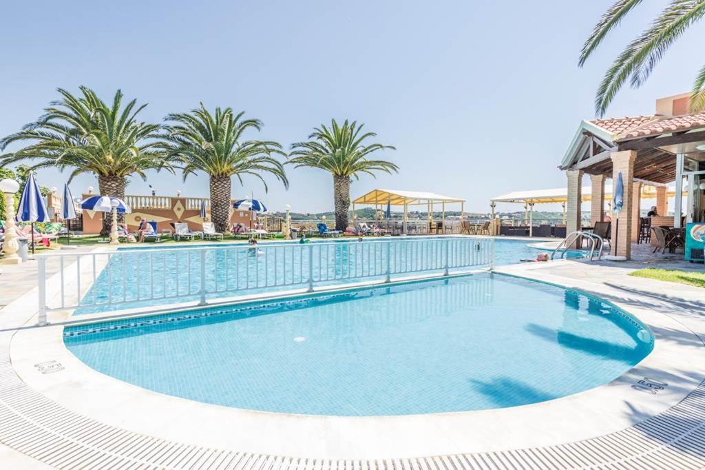 Kapetanios Apartments Agios Stefanos Avliotes  Екстер'єр фото