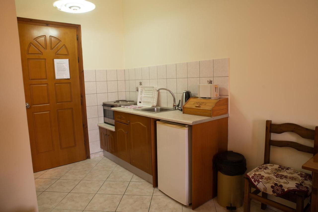 Kapetanios Apartments Agios Stefanos Avliotes  Екстер'єр фото