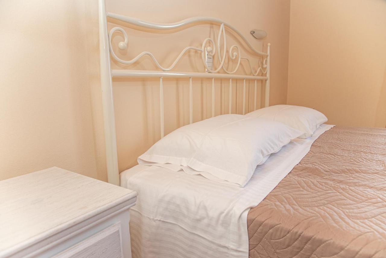 Kapetanios Apartments Agios Stefanos Avliotes  Екстер'єр фото